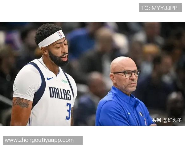 独行侠球迷愤怒呼喊解雇哈里森期待球队重振旗鼓