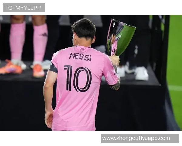 11月德转球员页面浏览量排行榜揭晓梅西C罗哈兰德名列前三