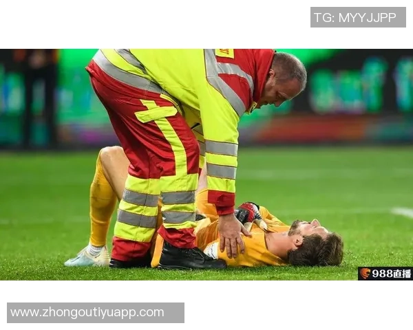 赫伊森因左大腿肌肉超负荷缺席比赛引发关注 赫伊森因左大腿肌肉超负荷缺席比赛引发关注