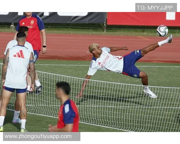 奇妙缘分重现巴黎小将恩贾恩图与亚马尔曾在U10赛场相遇 奇妙缘分重现巴黎小将恩贾恩图与亚马尔曾在U10赛场相遇